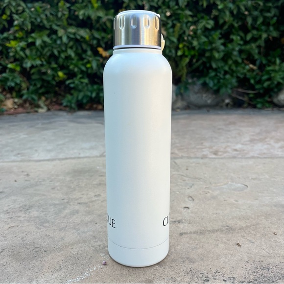 Clinique 22oz Double Wall Quencher Bottle with Screw On Lid - Picture 4 of 6